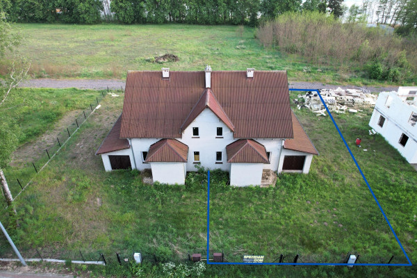 wielkopolskie, chodzieski, Margonin, Bliźniak obok plaży w Margoninie